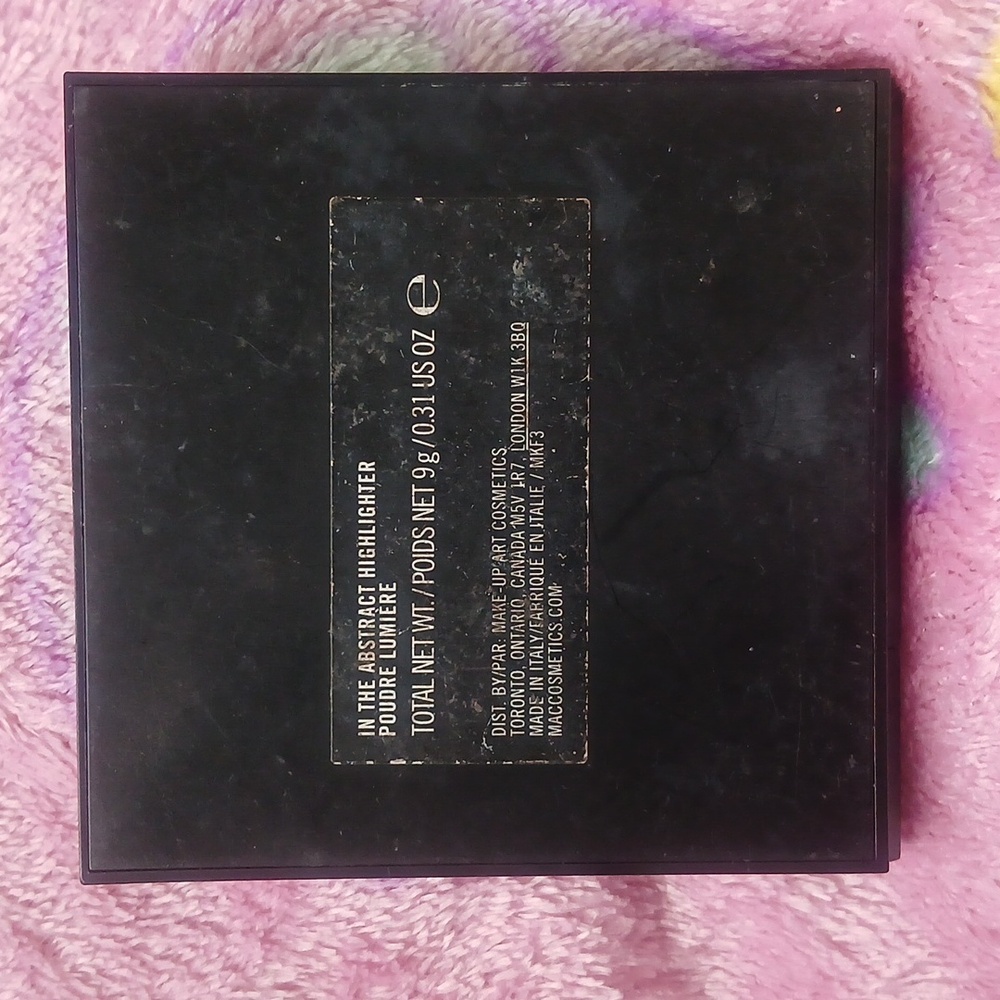 MAC In The Abstract Highlighter - Picture 2 of 7